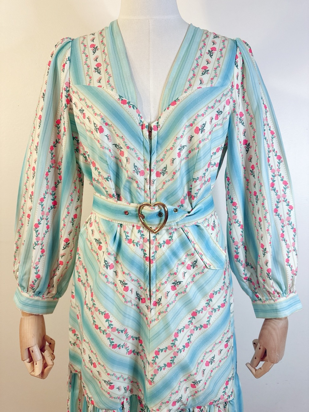 ๐ผ Pastel Blue Floral Maxi Dress with Heart Belt ๐ผ - Picture 3 of 12